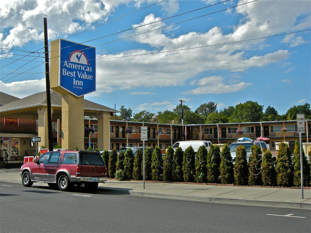 Americas Best Value Inn - Pendleton Exterior foto