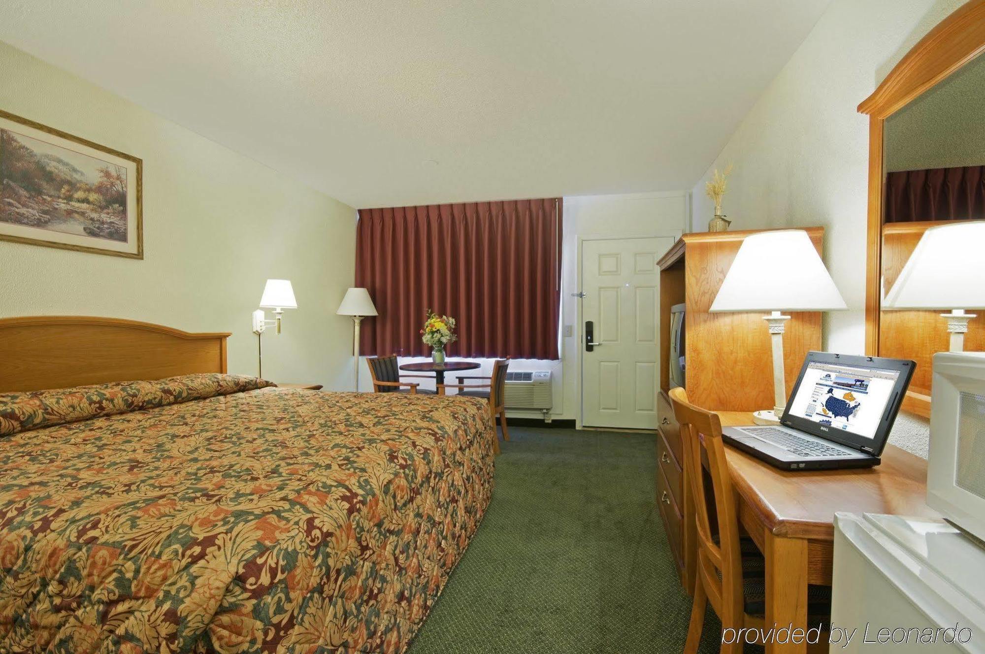 Americas Best Value Inn - Pendleton Habitación foto